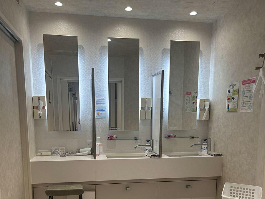 パウダールーム